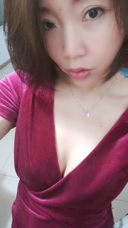 服务很全的小姐姐